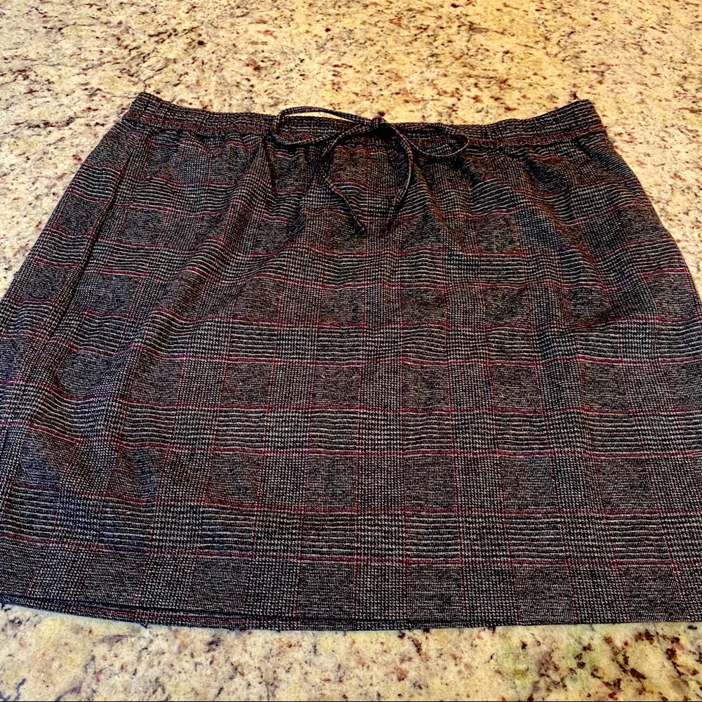 NWT Ann Taylor LOFT Tie Skirt